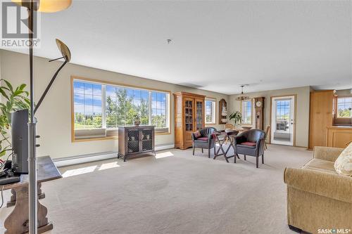 201 910 Heritage View, Saskatoon, SK - Indoor Photo Showing Living Room