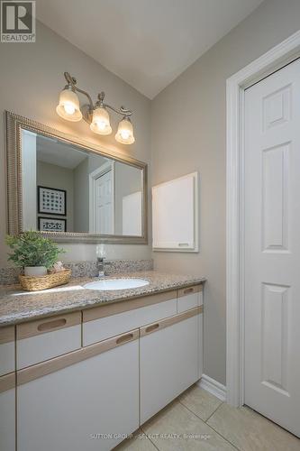 23 Chestnut Hill, London, ON - Indoor Photo Showing Bathroom