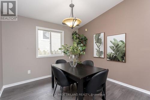 156 Bournemouth Drive, London, ON - Indoor Photo Showing Dining Room
