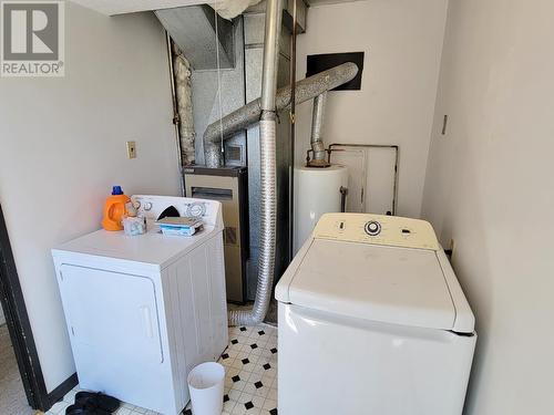 1169-1171 N 3Rd Avenue, Williams Lake, BC - Indoor Photo Showing Laundry Room