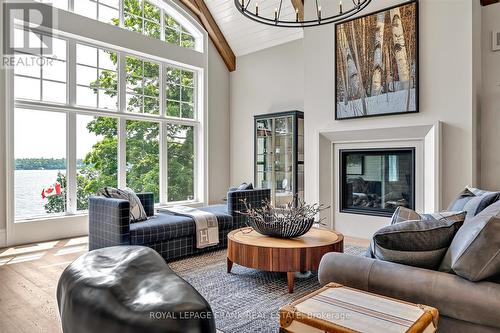 2491 Hiawatha Lane, Smith-Ennismore-Lakefield, ON - Indoor Photo Showing Living Room With Fireplace