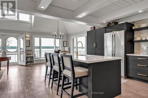 2491 Hiawatha Lane, Smith-Ennismore-Lakefield, ON - Indoor Photo Showing Kitchen With Upgraded Kitchen