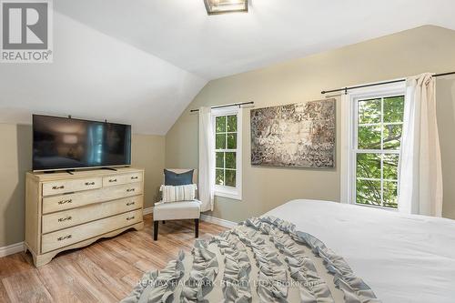 125 Banting Avenue, Oshawa, ON - Indoor Photo Showing Bedroom