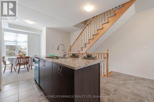 1441 Coral Springs Path, Oshawa, ON - Indoor Photo Showing Kitchen With Upgraded Kitchen
