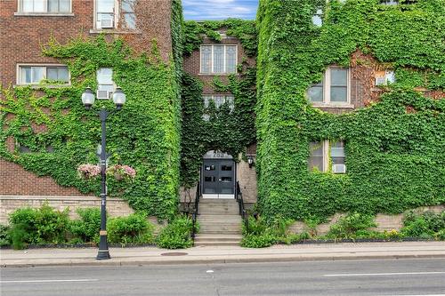 285 King Street W|Unit #8, Hamilton, ON - Outdoor