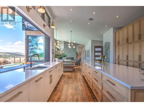 13341 Kidston Road Unit# 16, Coldstream, BC - Indoor Photo Showing Kitchen With Double Sink With Upgraded Kitchen