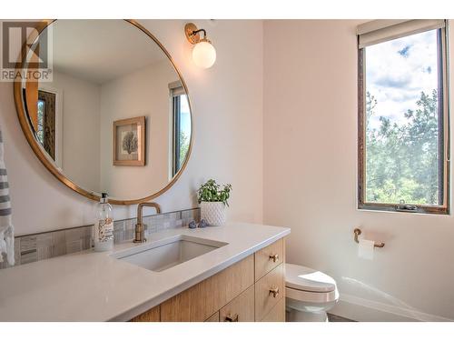 13341 Kidston Road Unit# 16, Coldstream, BC - Indoor Photo Showing Bathroom