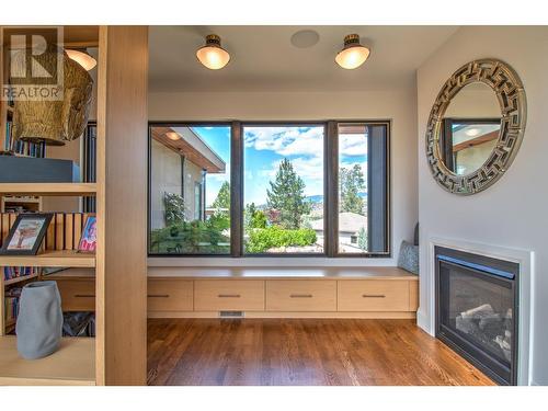 13341 Kidston Road Unit# 16, Coldstream, BC - Indoor With Fireplace