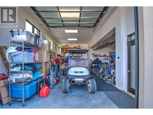 13341 Kidston Road Unit# 16, Coldstream, BC - Indoor Photo Showing Garage
