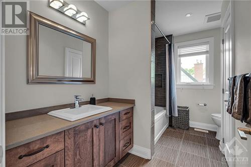 11 Phillip Drive, Ottawa, ON - Indoor Photo Showing Bathroom
