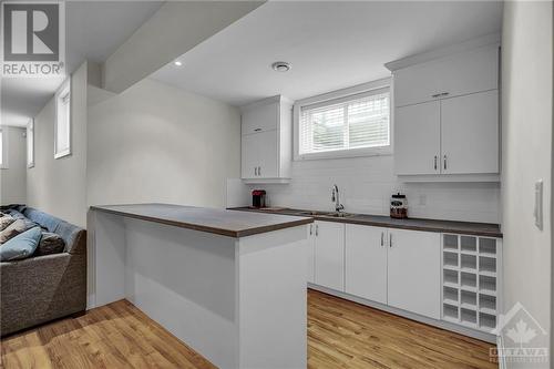 11 Phillip Drive, Ottawa, ON - Indoor Photo Showing Kitchen