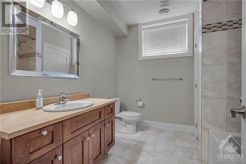 11 Phillip Drive, Ottawa, ON - Indoor Photo Showing Bathroom