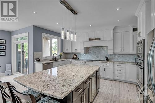 11 Phillip Drive, Ottawa, ON - Indoor Photo Showing Kitchen With Upgraded Kitchen