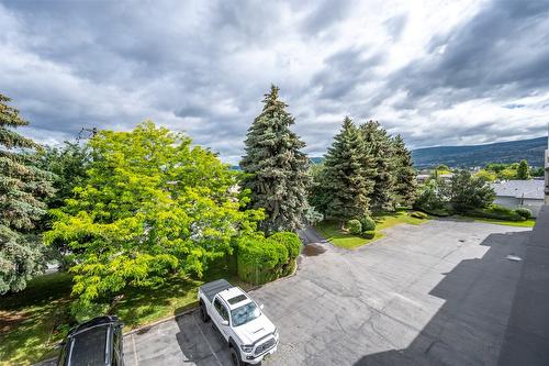 302-187 Warren Avenue, Penticton, BC - Outdoor With View