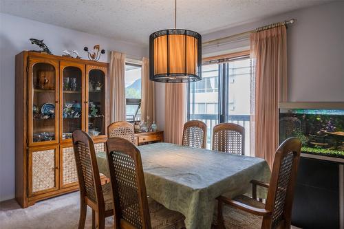 302-187 Warren Avenue, Penticton, BC - Indoor Photo Showing Dining Room