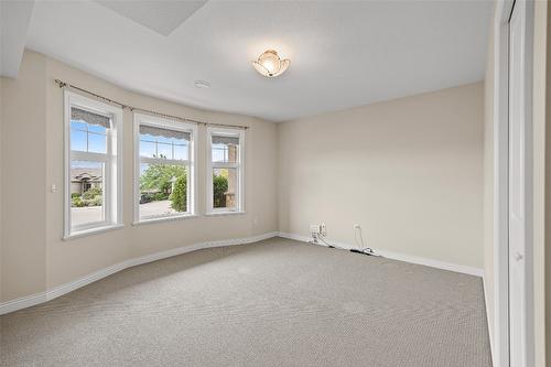 1094 Aubrey Road, West Kelowna, BC - Indoor Photo Showing Other Room