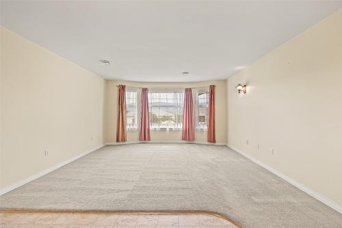 1094 Aubrey Road, West Kelowna, BC - Indoor Photo Showing Other Room