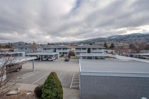 205-62 Dauphin Avenue, Penticton, BC - Outdoor With View