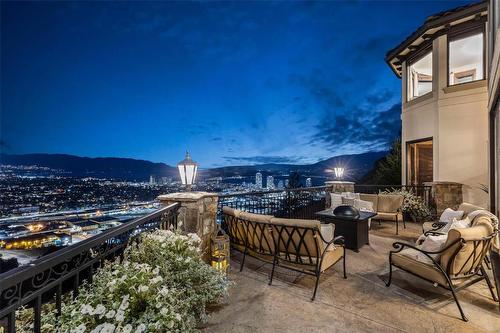 1113 Parkbluff Lane, Kelowna, BC - Outdoor