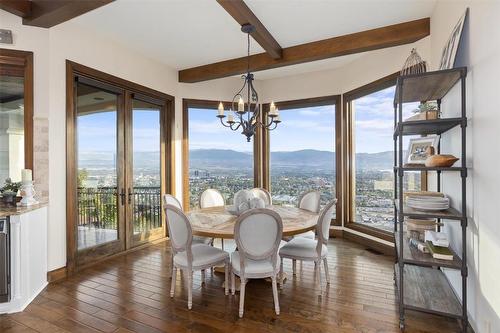 1113 Parkbluff Lane, Kelowna, BC - Indoor Photo Showing Dining Room