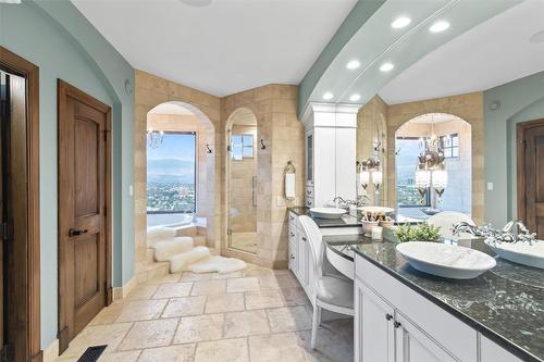 1113 Parkbluff Lane, Kelowna, BC - Indoor Photo Showing Bathroom