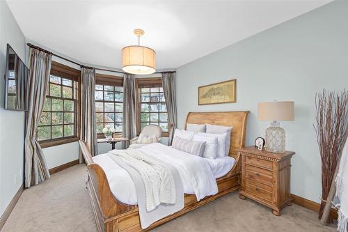 1113 Parkbluff Lane, Kelowna, BC - Indoor Photo Showing Bedroom