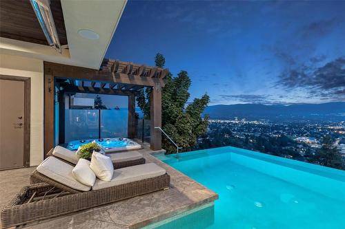 1113 Parkbluff Lane, Kelowna, BC - Outdoor With In Ground Pool