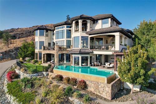 1113 Parkbluff Lane, Kelowna, BC - Outdoor With In Ground Pool