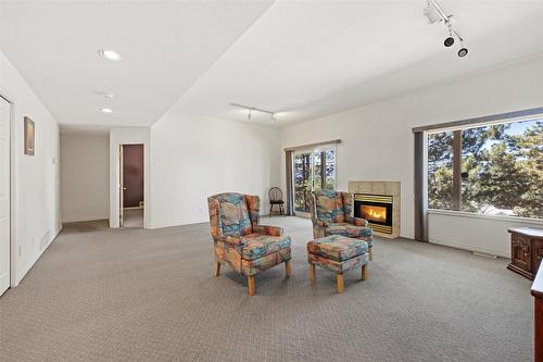 800 Westpoint Drive, Kelowna, BC - Indoor With Fireplace