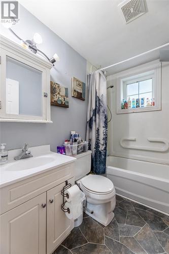 21 Cormack Street, St John'S, NL - Indoor Photo Showing Bathroom