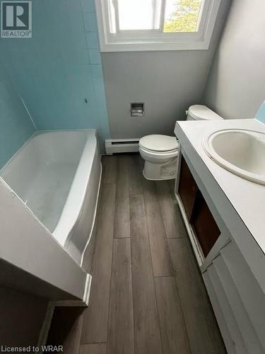 80 Kinzie Avenue, Kitchener, ON - Indoor Photo Showing Bathroom