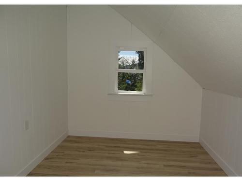 2062 Sixth Avenue, Rossland, BC - Indoor Photo Showing Other Room