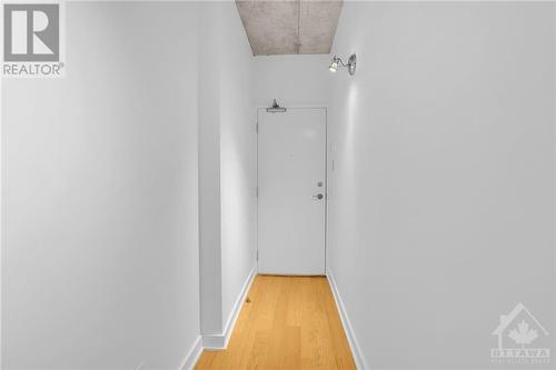 354 Gladstone Avenue Unit#301, Ottawa, ON - Indoor Photo Showing Other Room