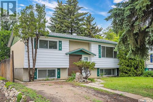 1302 Egbert Avenue, Saskatoon, SK - Outdoor