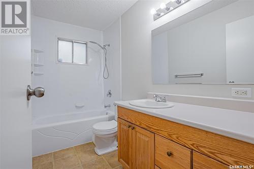 1302 Egbert Avenue, Saskatoon, SK - Indoor Photo Showing Bathroom