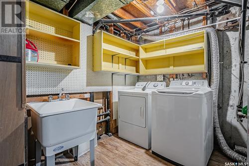 1302 Egbert Avenue, Saskatoon, SK - Indoor Photo Showing Laundry Room