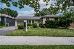 5182 Pinedale Avenue  Burlington, ON L7L 3V5