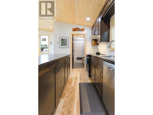 143 Elderberry Street, Kitimat, BC - Indoor Photo Showing Kitchen