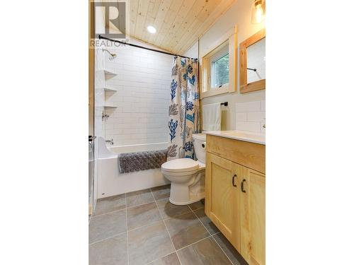 143 Elderberry Street, Kitimat, BC - Indoor Photo Showing Bathroom