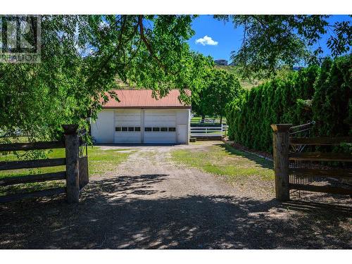 6775 L&A Road, Vernon, BC - Outdoor