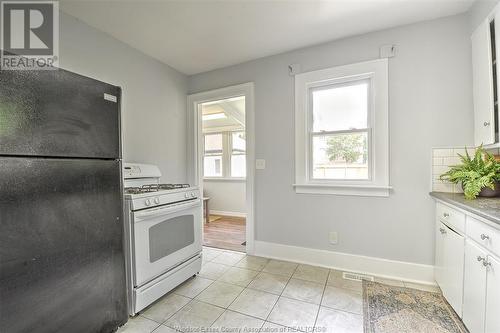 834 Ford Boulevard, Windsor, ON - Indoor Photo Showing Kitchen