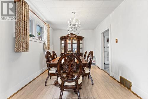469 Langlois Avenue, Windsor, ON - Indoor Photo Showing Dining Room