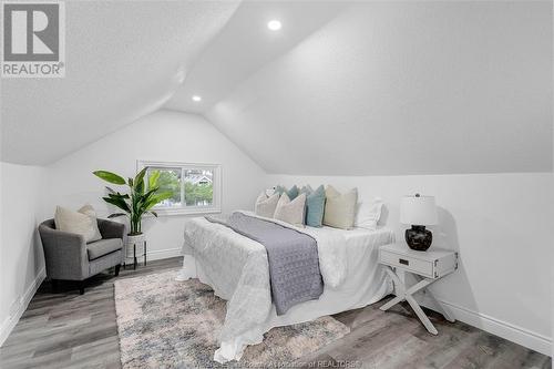 1562 Moy, Windsor, ON - Indoor Photo Showing Bedroom