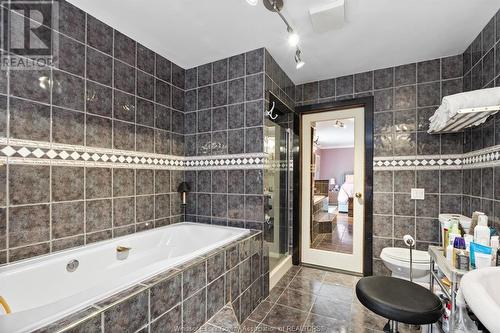 1000 Riverdale, Windsor, ON - Indoor Photo Showing Bathroom