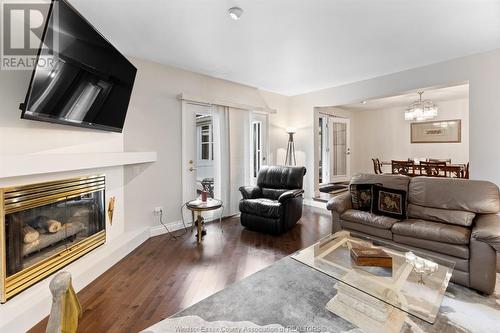 1000 Riverdale, Windsor, ON - Indoor Photo Showing Living Room With Fireplace