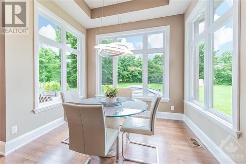 A bright &  cozy breakfast nook for enjoying lunch or quick meals. - 6163 Pebblewoods Drive, Ottawa, ON - Indoor Photo Showing Dining Room