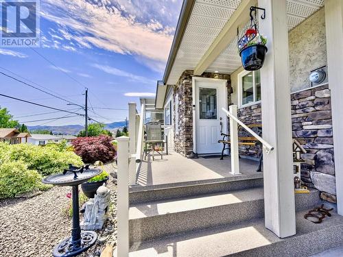 5864 Tulameen Street, Oliver, BC - Outdoor