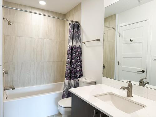 2304 - 410 5Th Avenue, Golden, BC - Indoor Photo Showing Bathroom