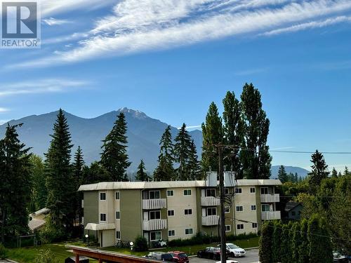 410 5Th Avenue Unit# 2304, Golden, BC - Outdoor