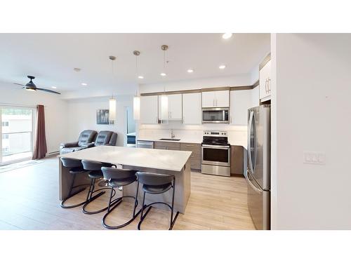 2304 - 410 5Th Avenue, Golden, BC - Indoor Photo Showing Kitchen With Stainless Steel Kitchen With Upgraded Kitchen